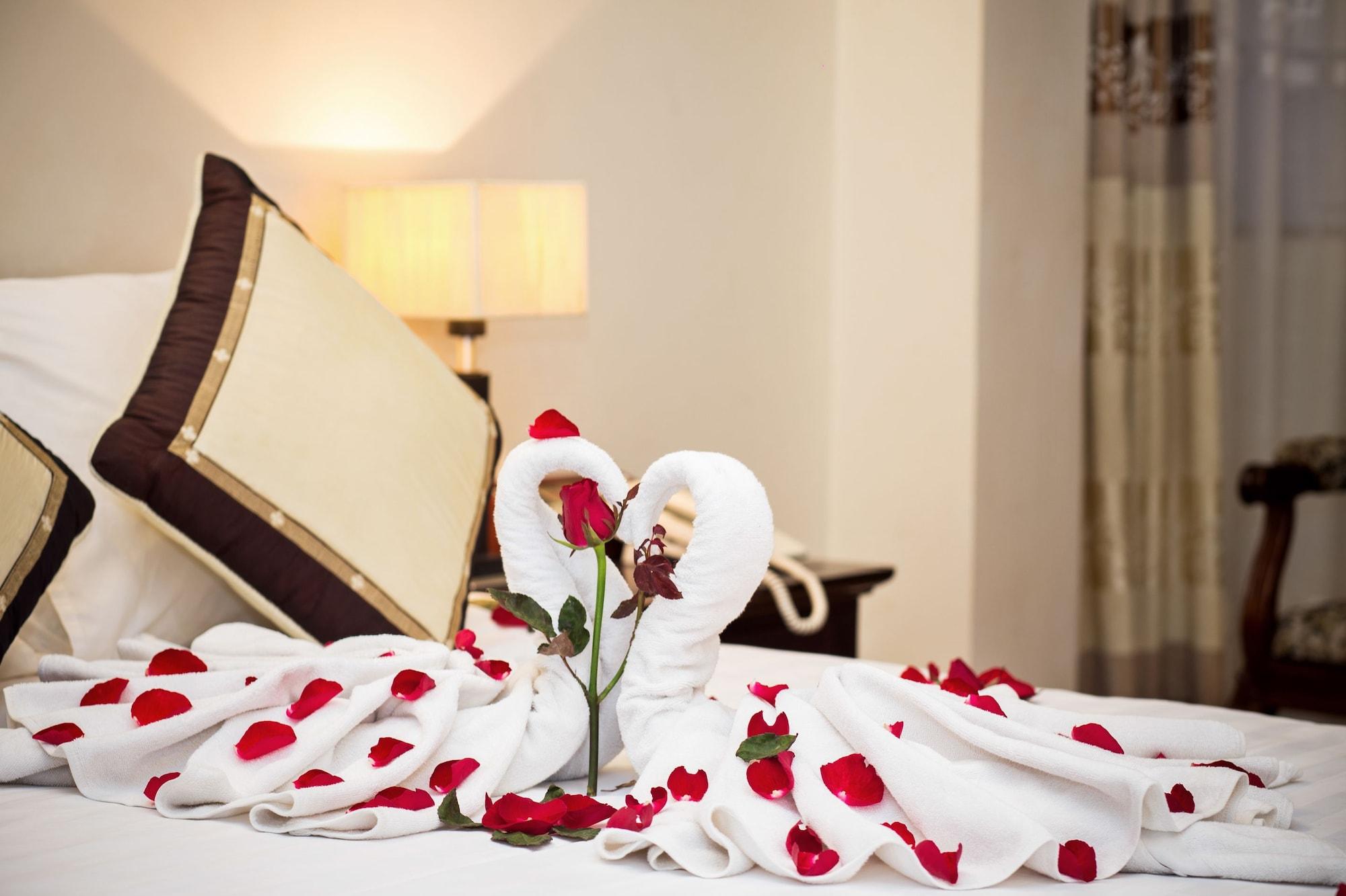 Camellia Boutique Hotel & Spa Ханой Екстериор снимка